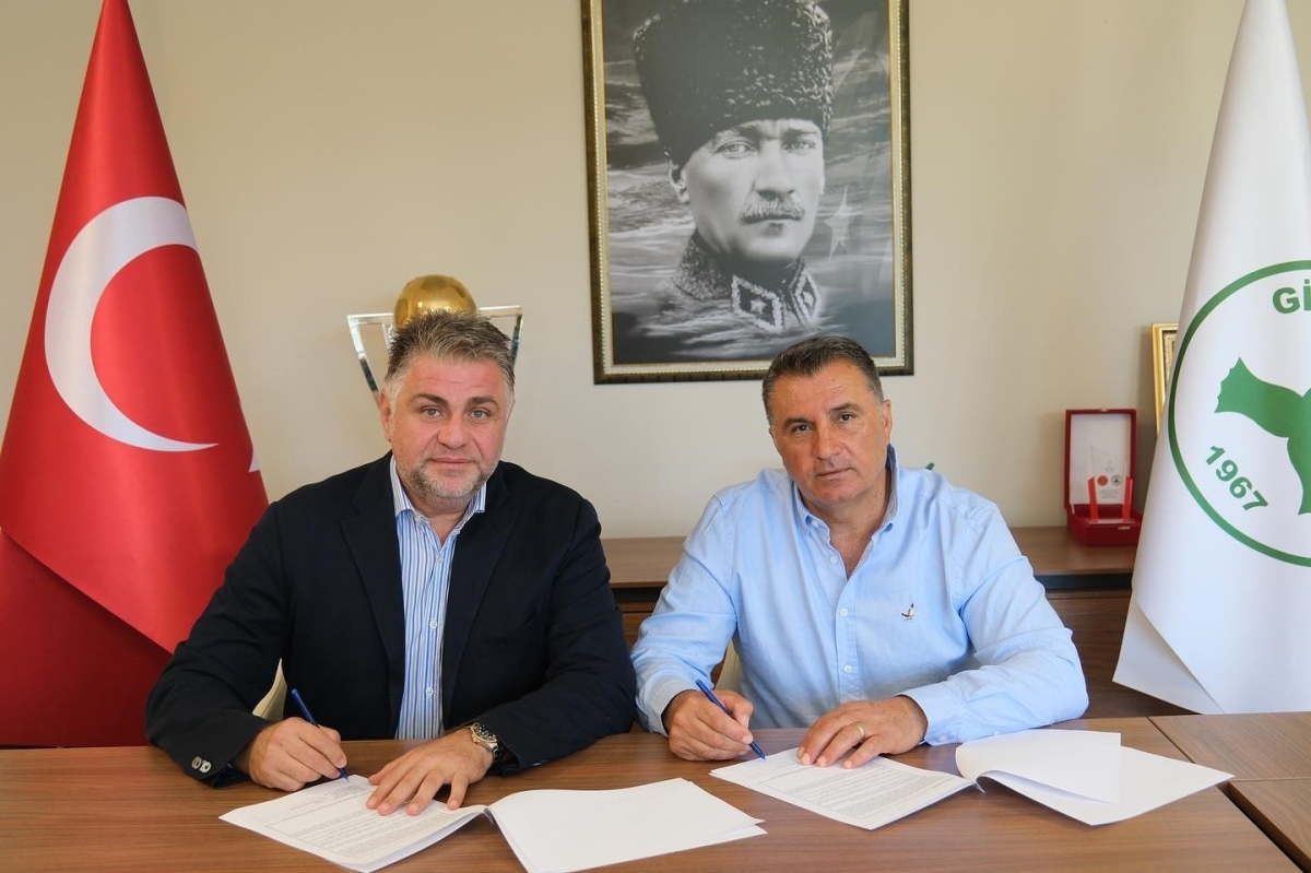 Giresunspor, Mustafa Kaplan ile resmi sözleşme imzaladı
