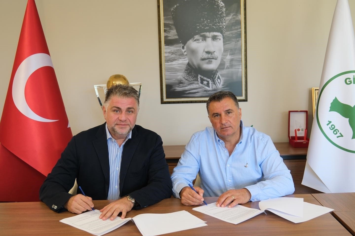 Giresunspor, Mustafa Kaplan ile resmi sözleşme imzaladı

