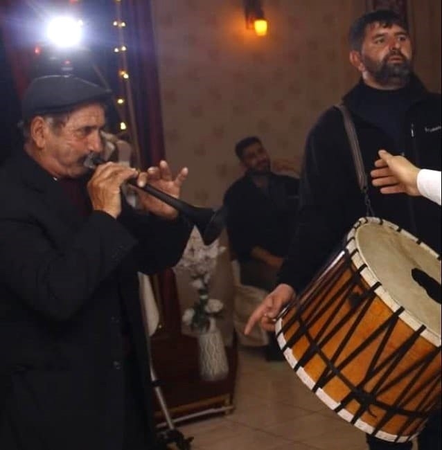Düğünden dönen davul zurnacı baba ve oğlu öldü
