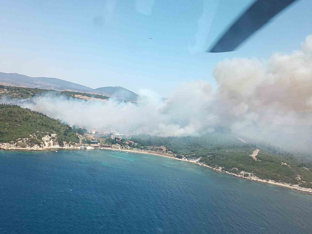 Orman yangını uçak seferlerini iptal ettirdi

