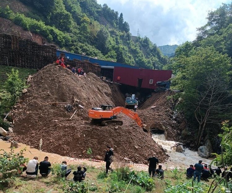Giresun'da 1 kişinin öldüğü göçük olayında fabrika sahibi tutuklandı  