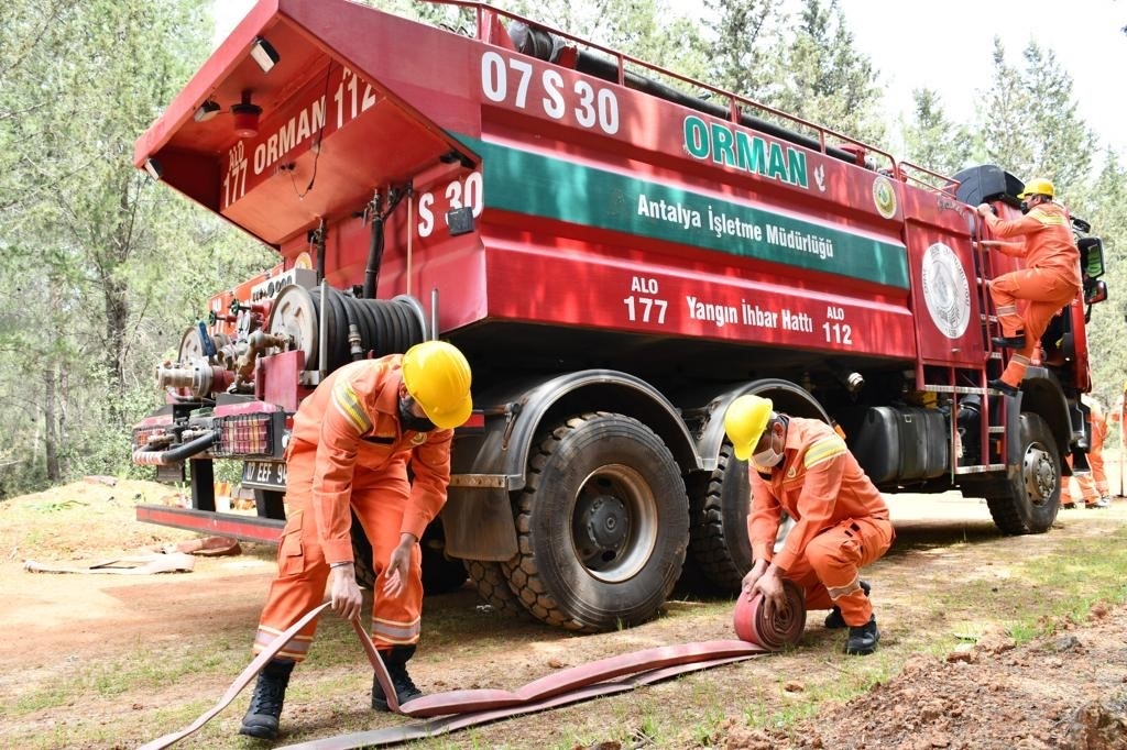 Orman yangını gönüllüsü sayısı 118 bine ulaştı
