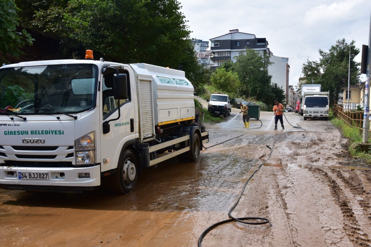 Giresun'da afetin izleri siliniyor