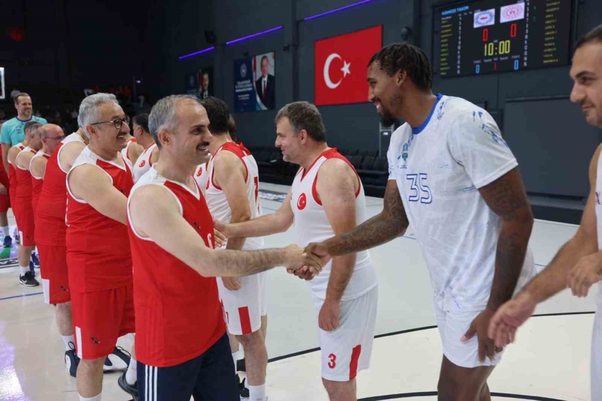 Bu maçta kazanan dostluk oldu
