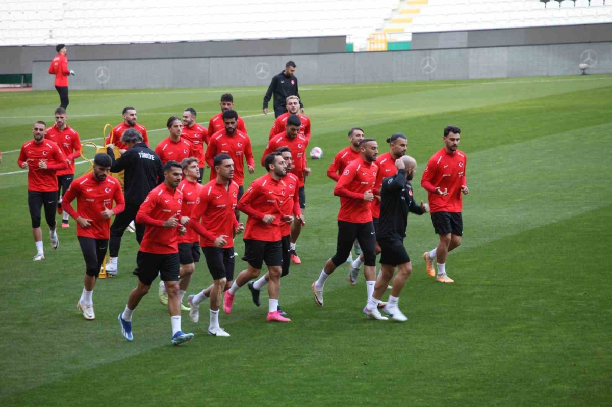 A Milli Futbol Takımı, Letonya maçına hazır
