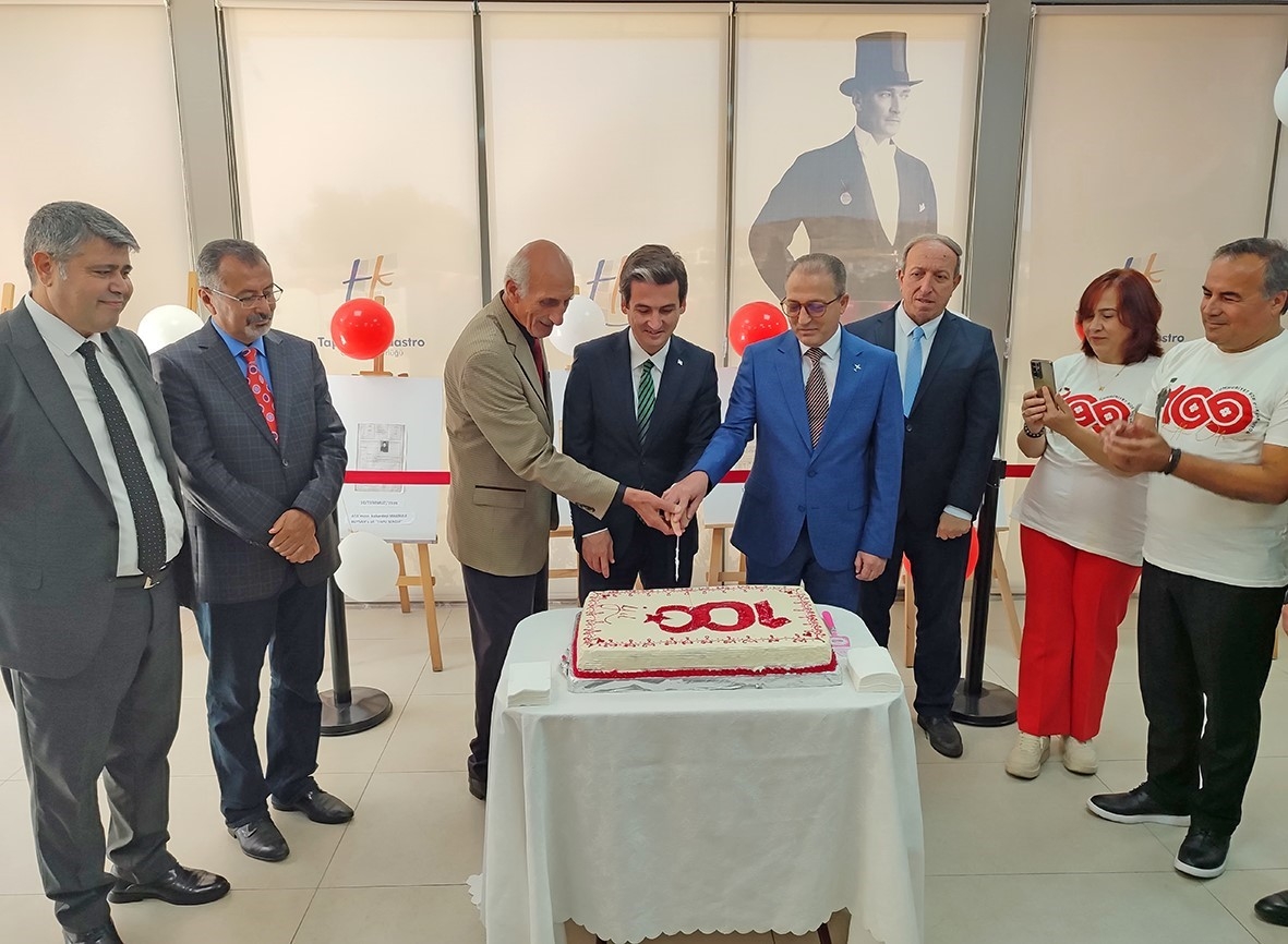 100 yıllık tapu senetleri sergilendi
