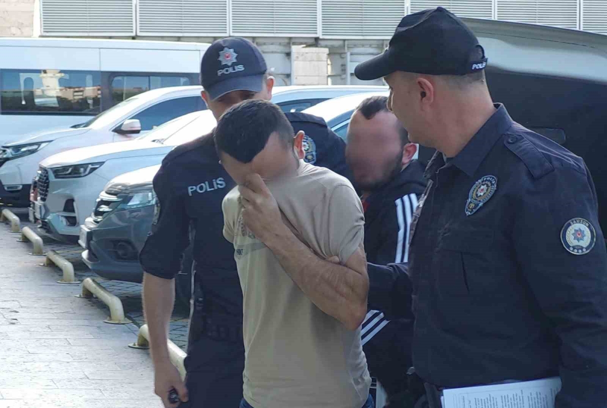 Kablo hırsızları suçüstü yakalandı

