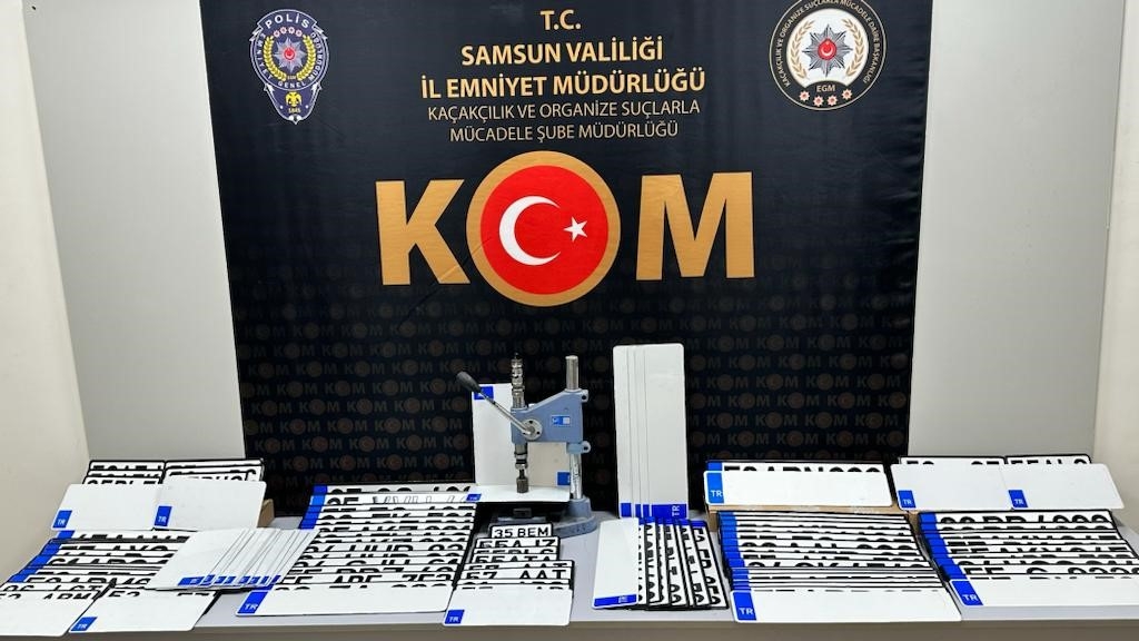 Sahte plaka imalathanesine operasyon: 2 gözaltı
