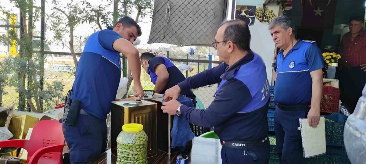 Zeytinyağına dikkat. 350 Kilo sahte zeytinyağı ele geçirildi
