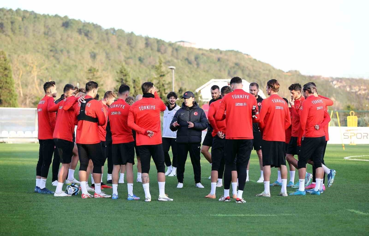 A Milli Futbol Takımı, Almanya ve Galler maçı hazırlıklarını sürdürdü

