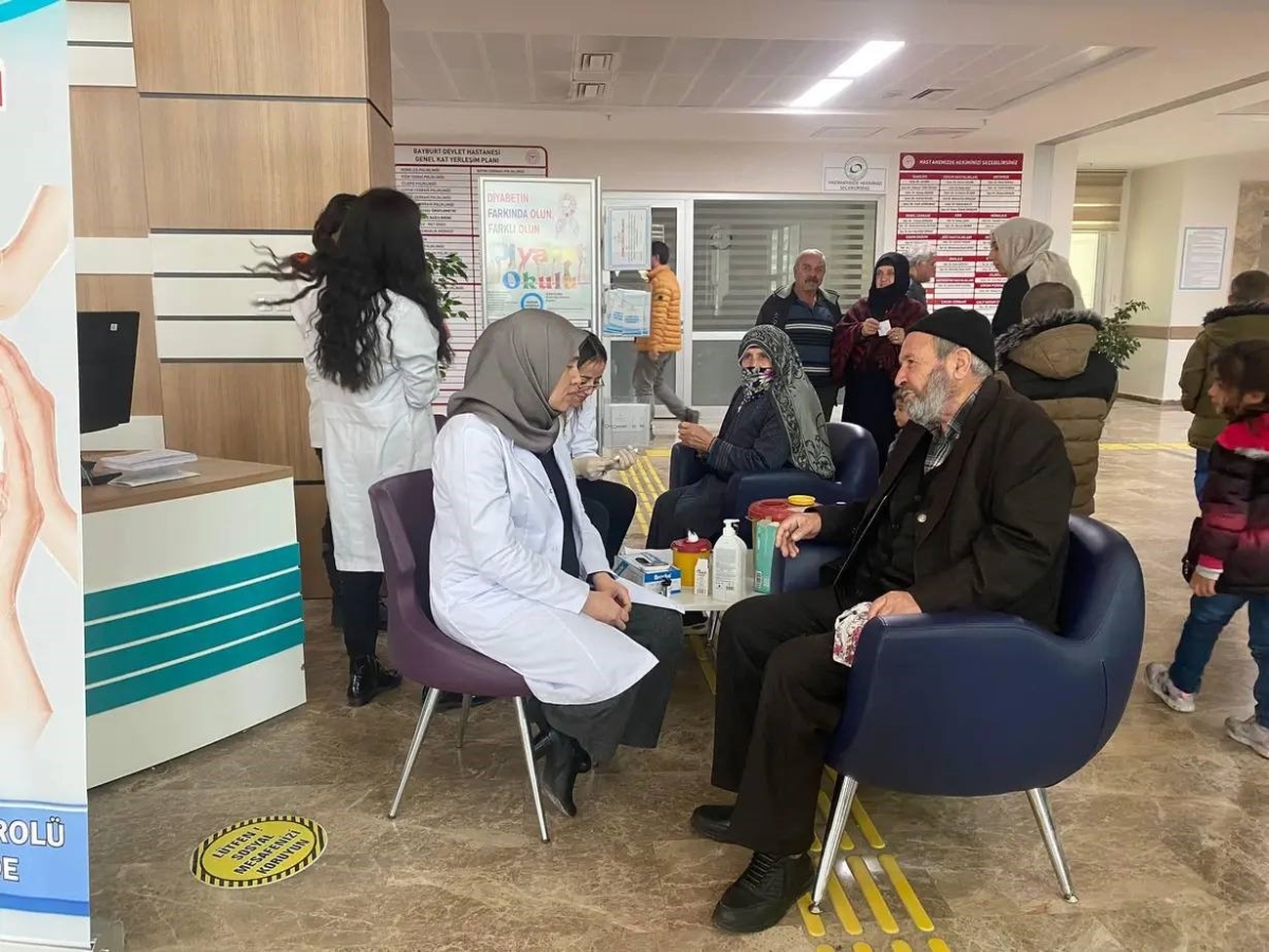 Bayburt’ta vatandaşlar diyabet konusunda bilgilendirildi
