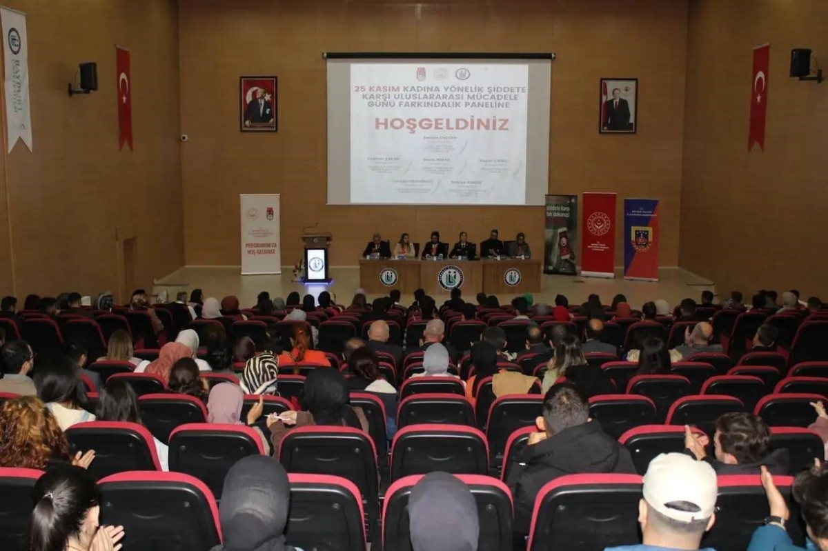 Kadına yönelik şiddete karşı farkındalık paneli
