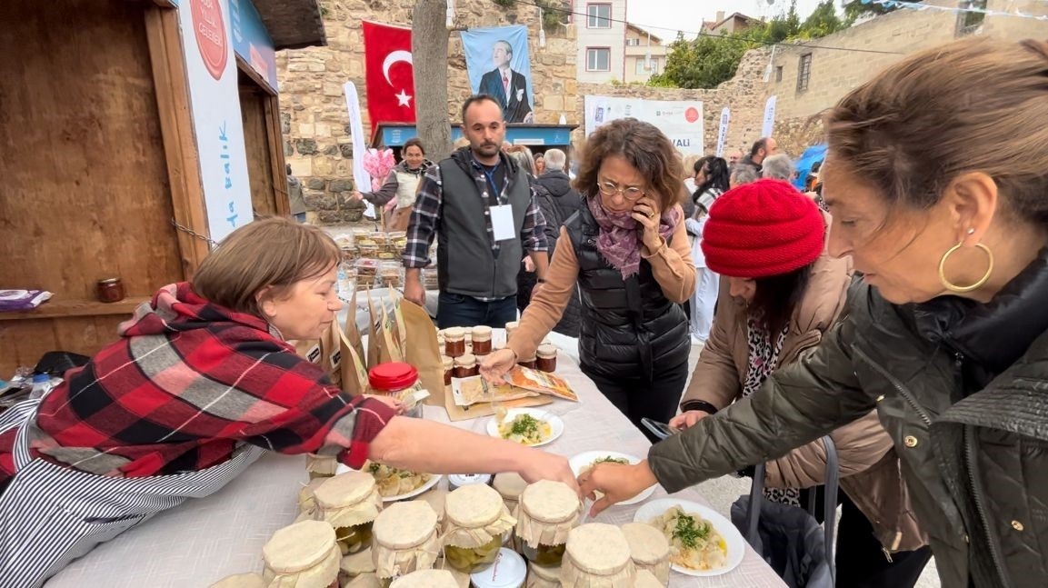 Sinop’ta balık etinden mantı yapıldı
