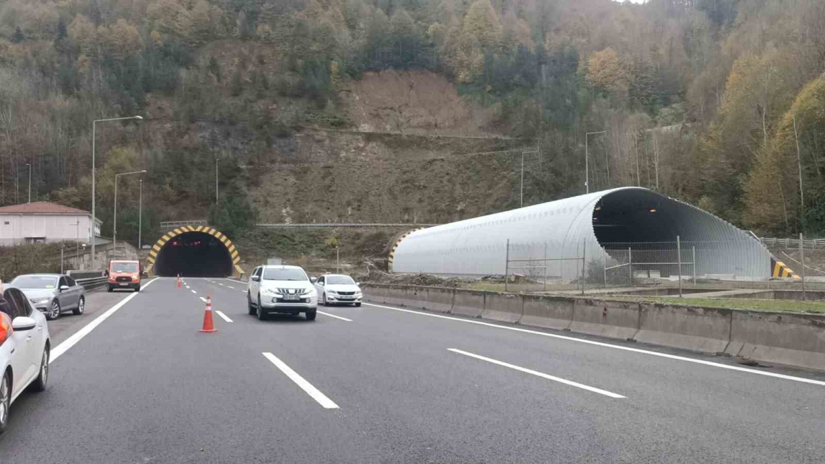 Bolu Dağı Tüneli İstanbul istikameti trafiğe kapatıldı
