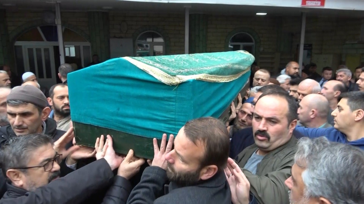 Kansere yenik düşen öğretmen, Öğretmenler Günü öncesi toprağa verildi
