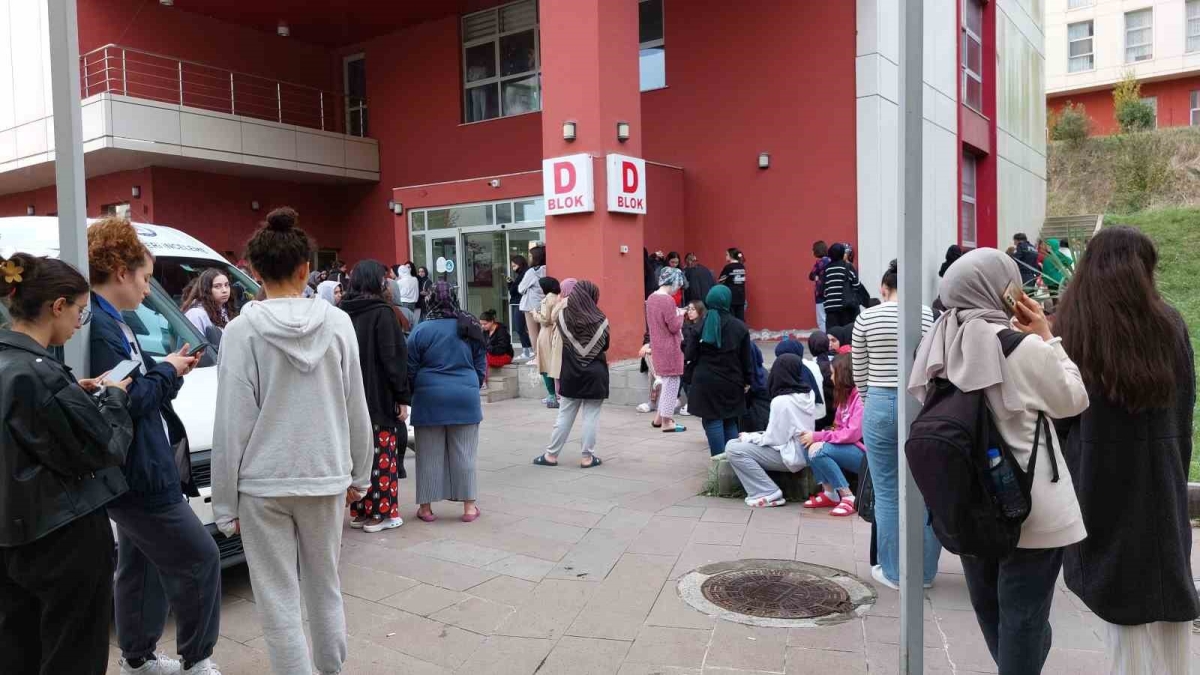 Üniversiteli genç kız, öğrenci yurdunun banyosunda ölü bulundu
