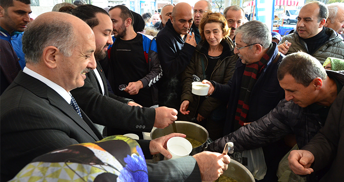 Giresun Günleri’nin işaret fişeği Üsküdar Meydanı’ndan atıldı