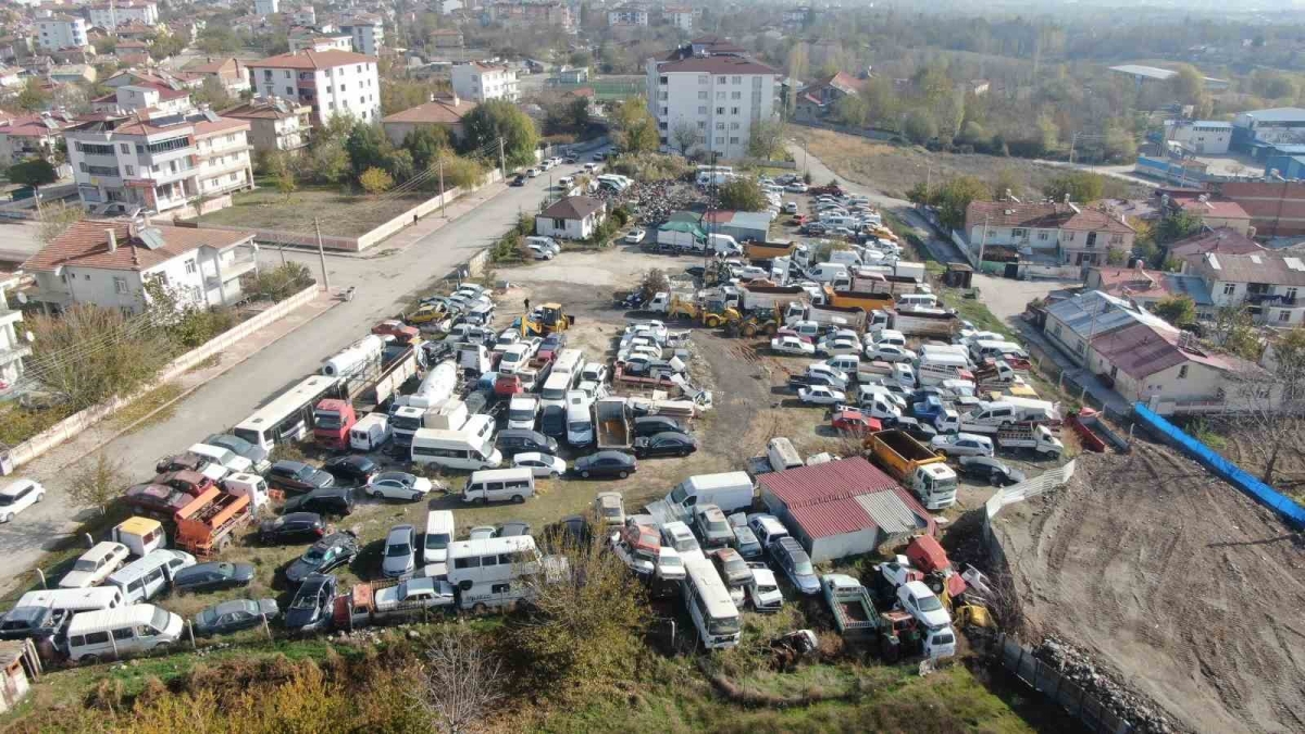 Elazığ’daki araç mezarlığında 500 milyonluk servet çürüyor
