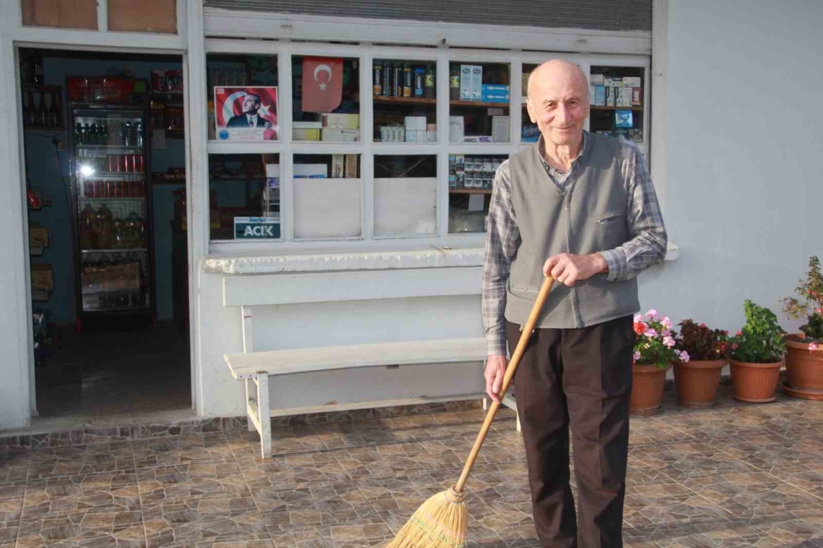 Yarım asrı aşan bakkal
