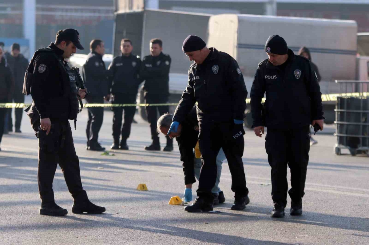 Hal kompleksindeki cinayetin şüphelileri yakalandı
