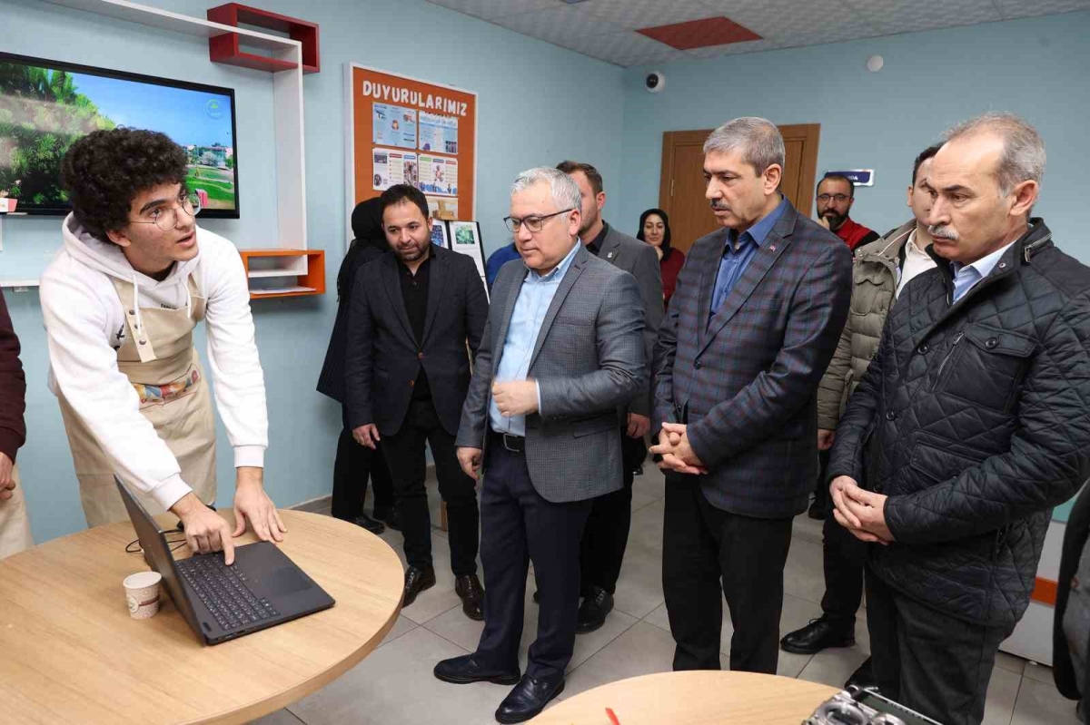 Geleceğin teknoloji yıldızları yetişiyor
