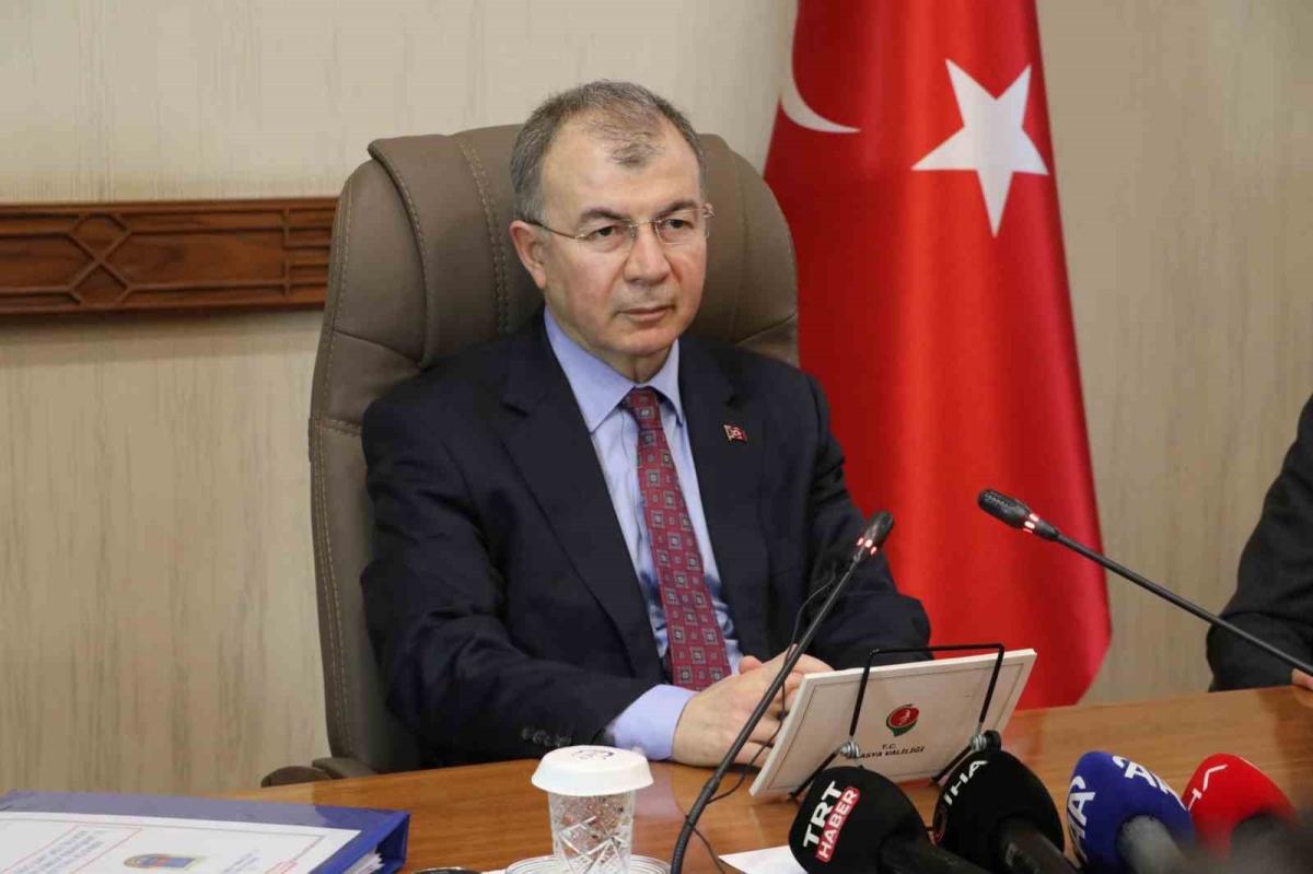 3 kilo külçe altın ele geçirildi
