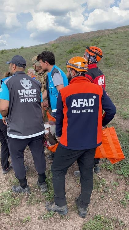 Madımak toplarken kayboldu, yaklaşık 30 saat sonra bulundu
