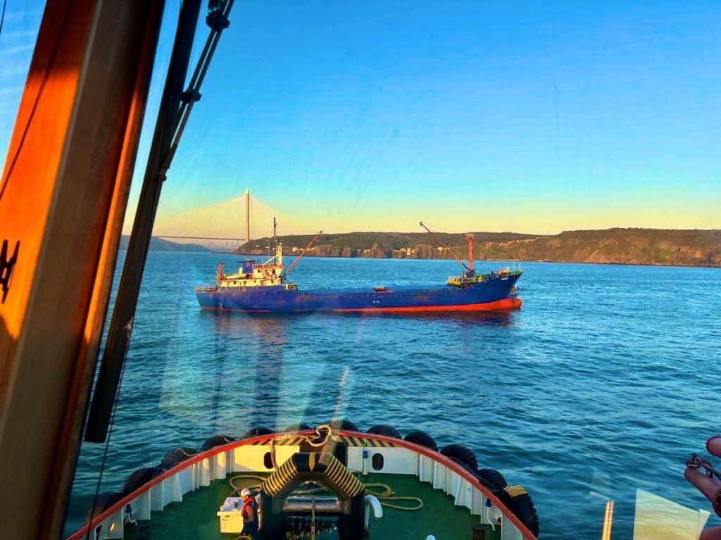 İstanbul Boğazı’nda gemi trafiği çift yönlü ve geçici olarak askıya alındı
