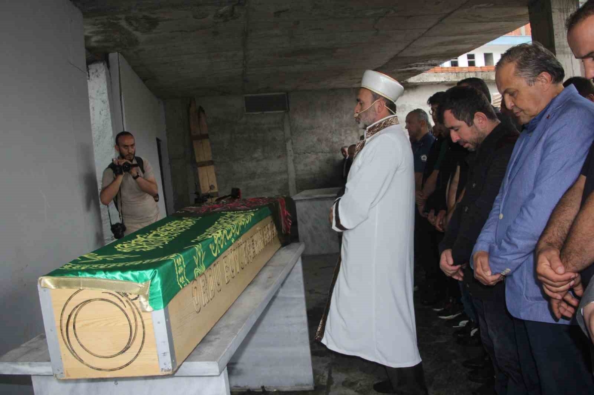 Ordu’da sele kapılan yaşlı kadın toprağa verildi
