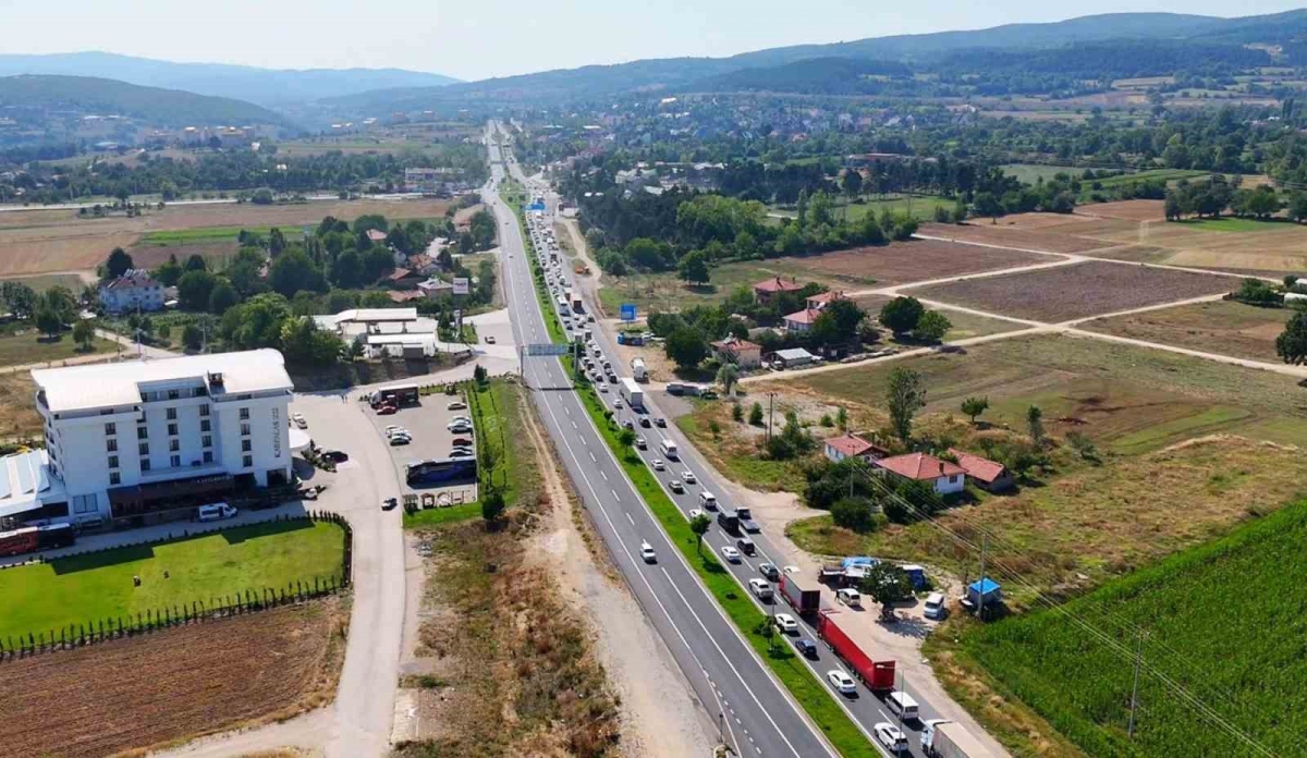 Bolu dağı tünelinin trafiğe kapatılması şehir trafiğini felç etti
