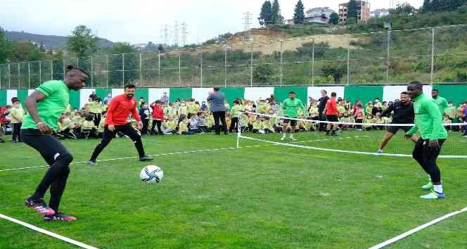 Giresunspor'a idmanda sevgi su baskını