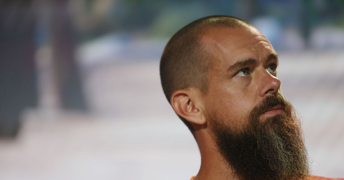Twitter yükseldi, Facebook çöktü ve Jack Dorsey gülüyor