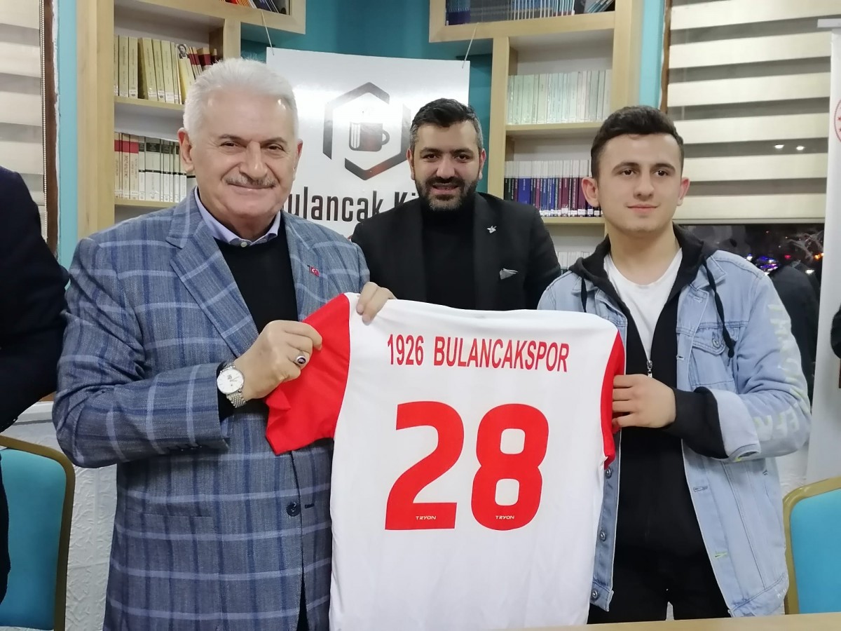 Binali Yıldırım Giresun’da TÜGVA gençliği ile buluştu