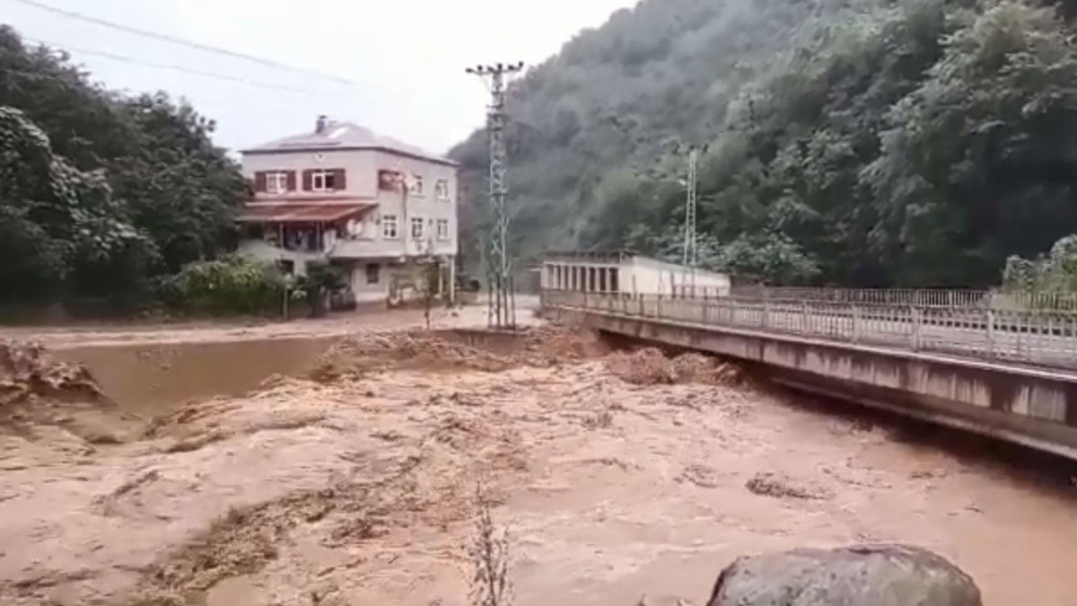 Giresun’da dereler yükseldi, yürekler ağza geldi