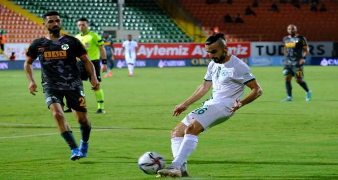 Giresunsporlu iki oyuncuya ulusal davet