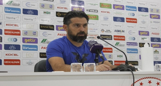 İlhan Palut: “Oynadığımız oyuna bakarsak balanslı bir maç olduğunu söyleyebilirim”