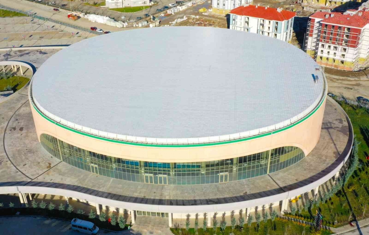 Çotanak Spor Kompleksi Olimpik Yüzme Havuzu hizmete açıldı
